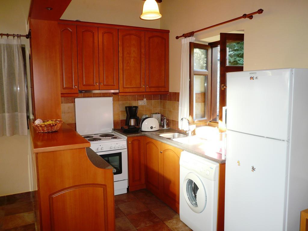 קרדמילי Maison Viros חדר תמונה