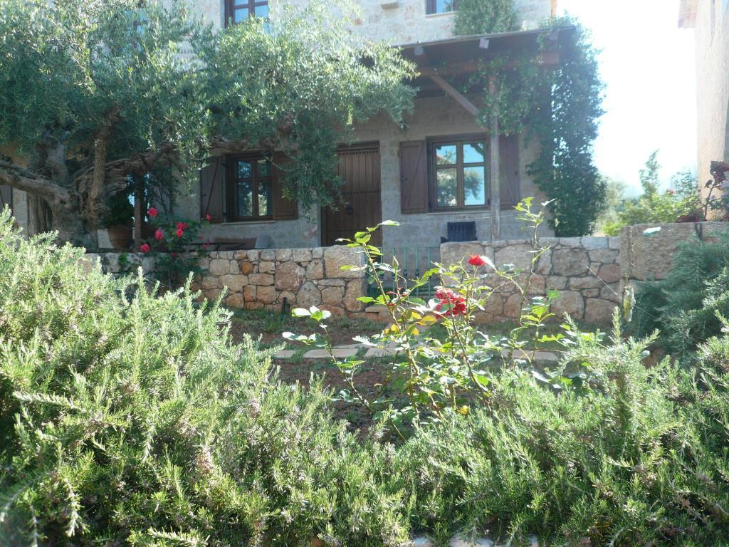 קרדמילי Maison Viros מראה חיצוני תמונה