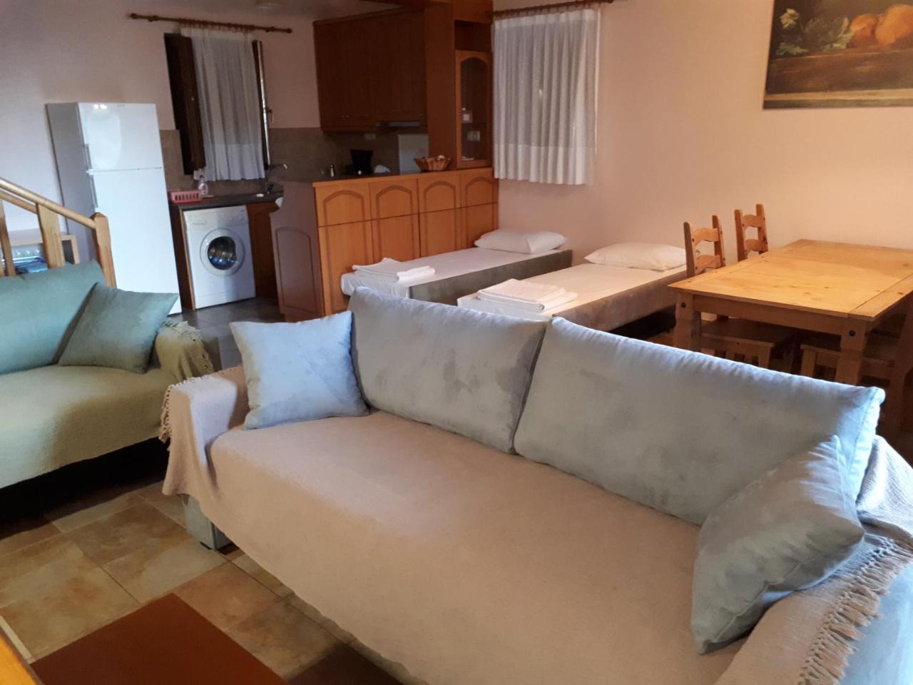 קרדמילי Maison Viros מראה חיצוני תמונה